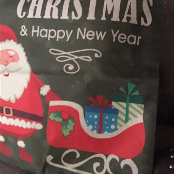 NEW IN PACKAGE Merry Christmas Pillow Cover Retro Look Burlap 18x18 Farmhouse - Picture 4 of 5